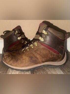 Timberland Brown Leather Ankle Boots Maroon Accents women’s 5.5 Hiking Outdoors